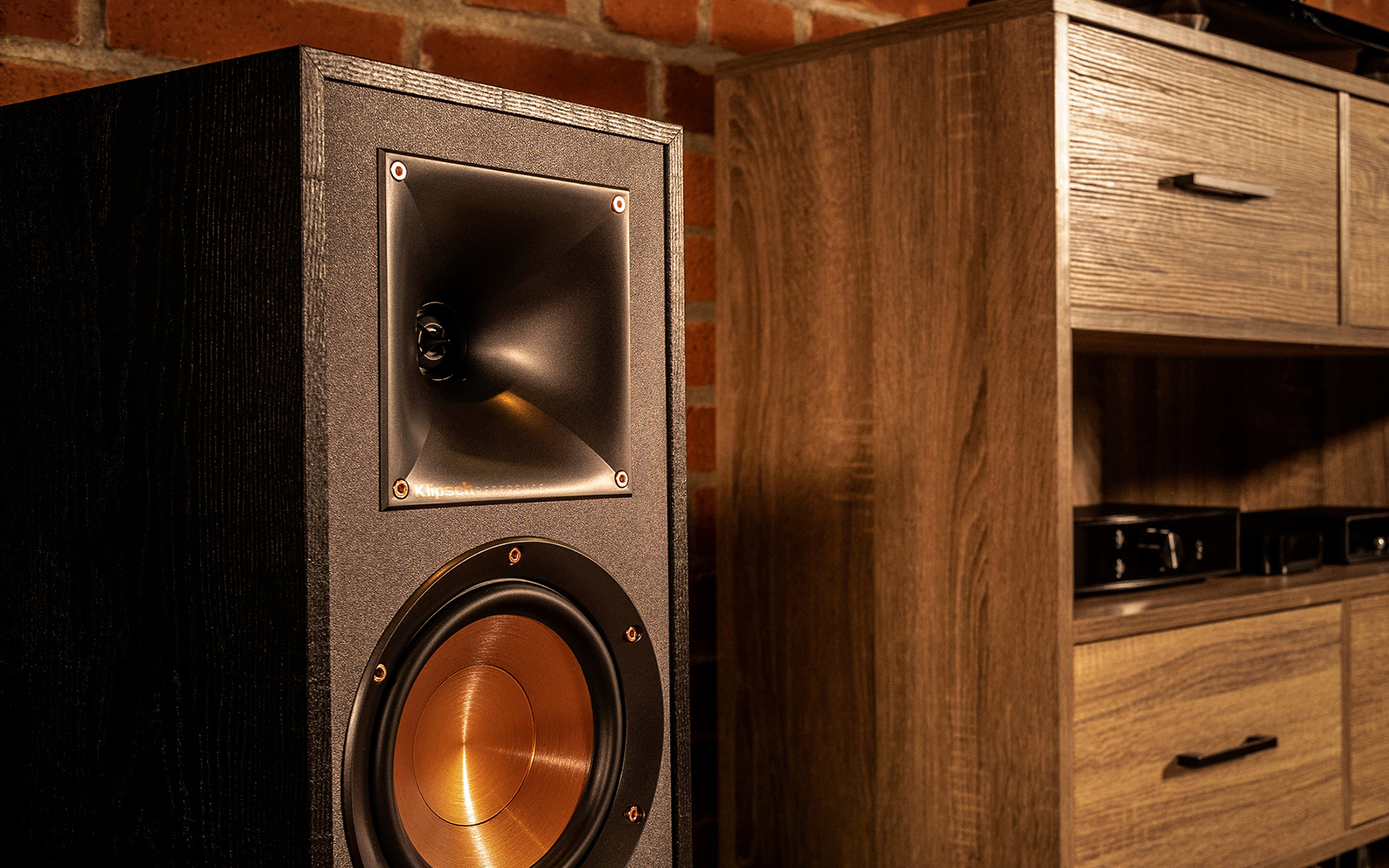 R-51M bookshelf speakers